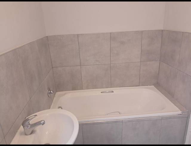 1 BEDROOM APARTMENT FOR SALE IN TOWNSEND ESTATE